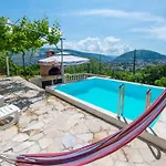 Perfect View Of - With Swimming Pool 모스타르